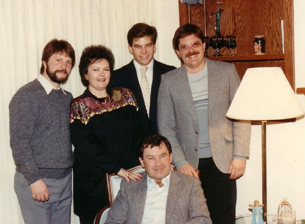 1988-Xmas- Bell Family- Pete, Joyce, Eric, Nick and father Don(Pete)