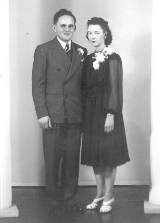 010 Charlotte and Orrin Heinrich, Wedding - May 31, 1941 - 002