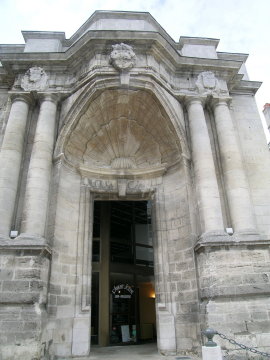 DSCN6781 Former Carmes Chapel, 17C now theatre, La Rochelle