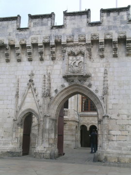 DSCN6881 Entry gate, Hotel de Ville (city hall), La Rochelle