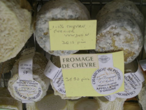 DSCN7035 Local cheese, City Market, La Rochelle