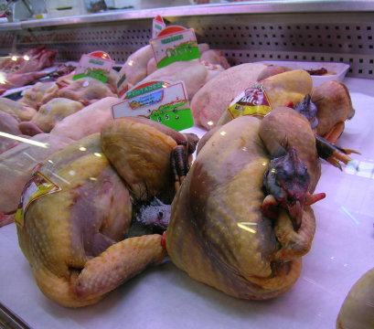 DSCN7037 Chickens, City Market, La Rochelle