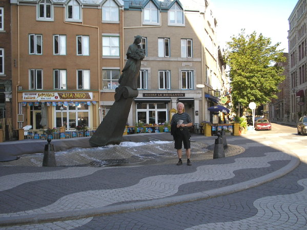 P1080755 (4) Howard by a fountain in lower town, Quebec