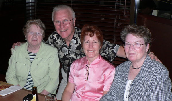 P1080777 Bibeau cousins - Juliette Caron, Howard Dahlheimer, Jane Heinrich, Lucette Bibeault - Quebec, 2006