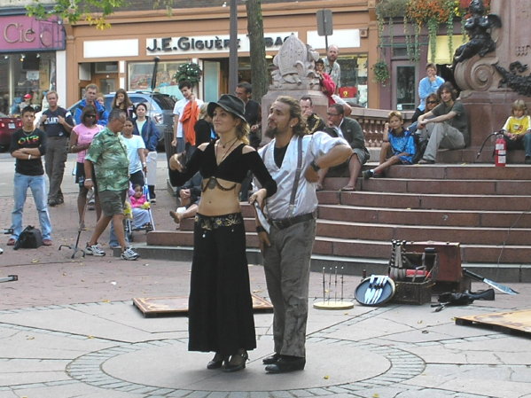 P1080779a (3) Street performers, upper town, Quebec