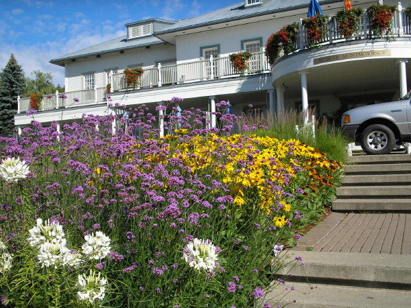 P1080843b (1) Restaurant near Montmorency Falls