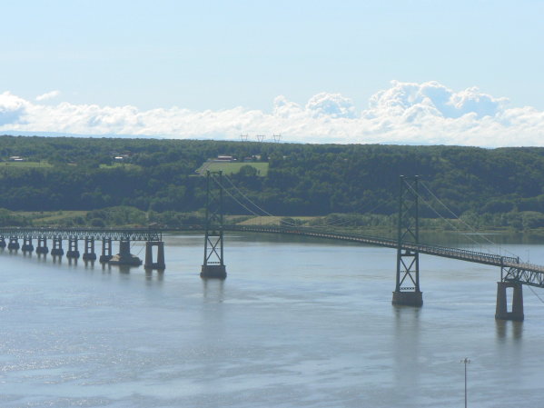 P1080843b (4) Bridge across the St Lawrence River to Ile d'Orleans