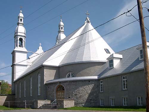 P1090096c Church of St Pierre (St