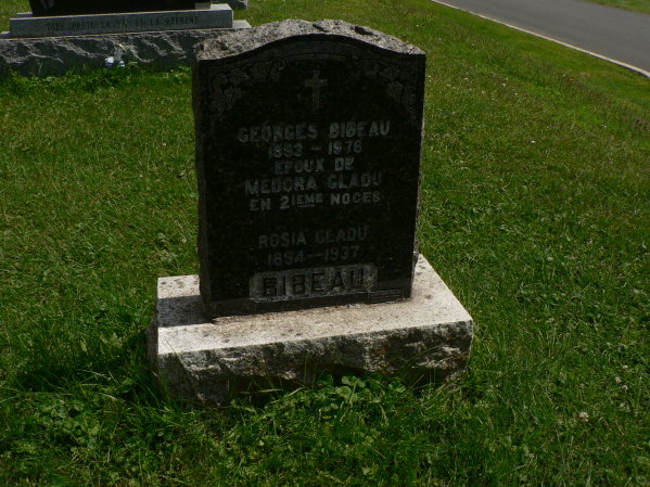 P1090013 Bibeau tombstones, Saint-Francois-Xavier, Saint-Francois-du-Lac (18)